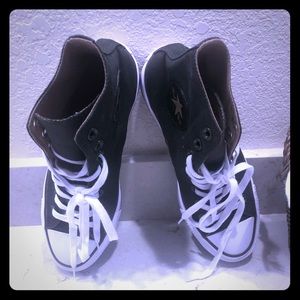 Hunter green high top converse